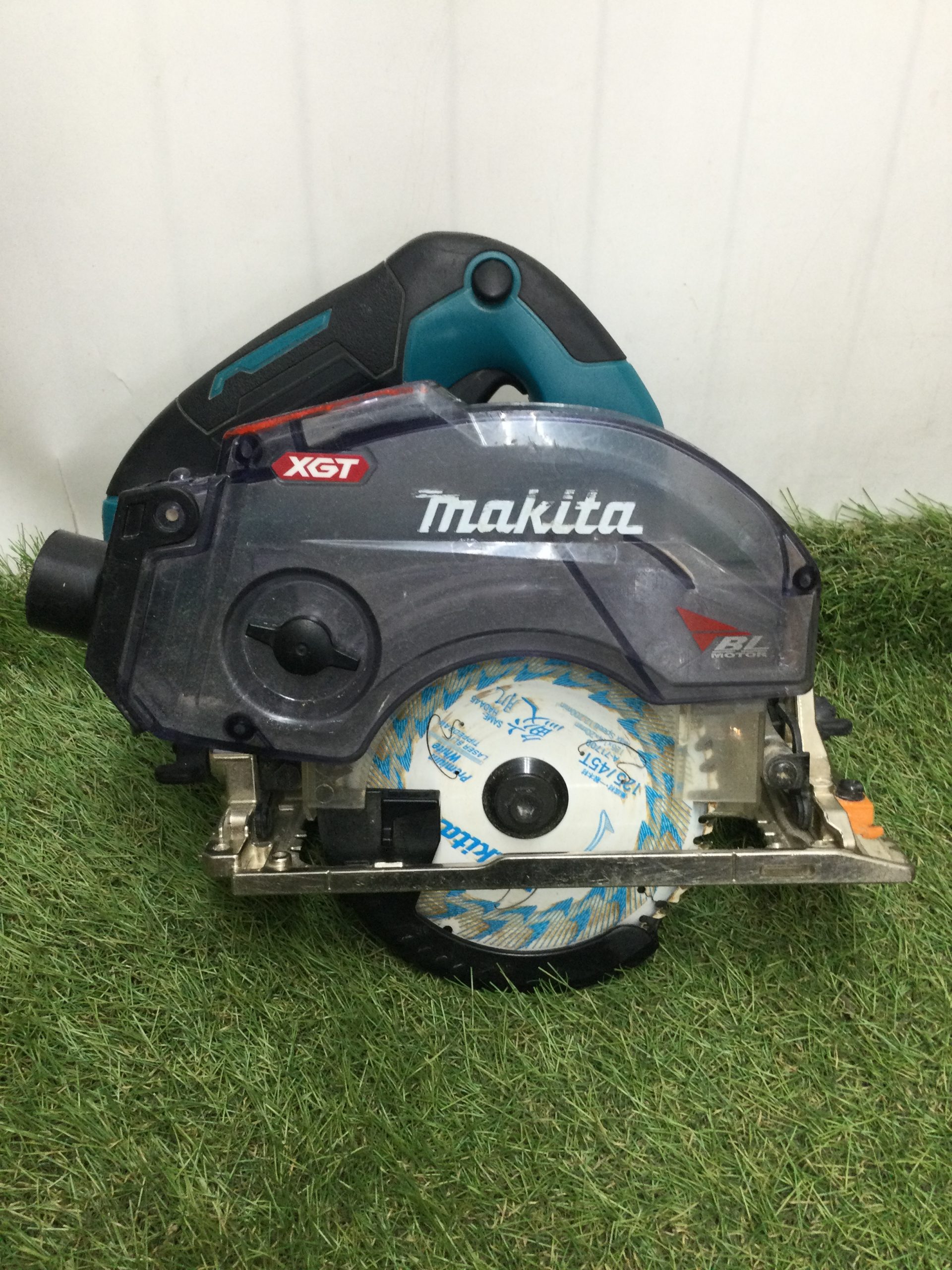 買取実績】makita 125mm 40Vmax充電式防じんマルノコ KS002GZをお買取 