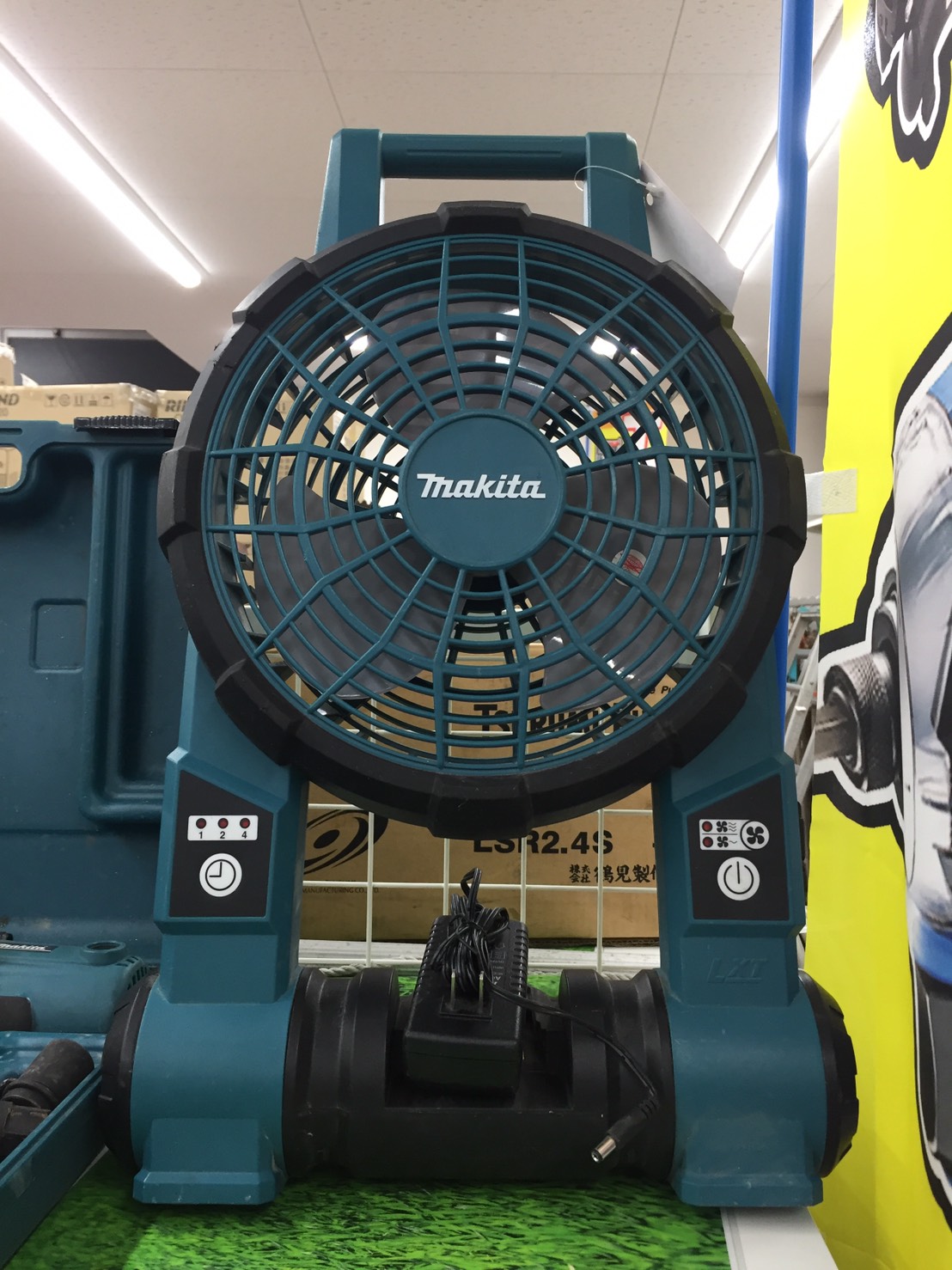 西春店】makita/マキタ 充電式ファン/送風/扇風機 CF201D 買い取りまし