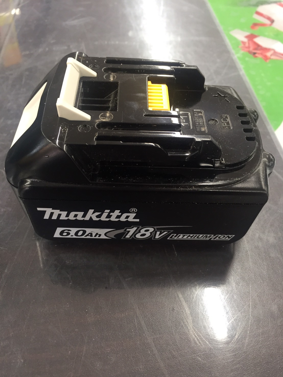 西春店】マキタ MAKITA 純正18V 6.0Ah バッテリー BL1860 makita