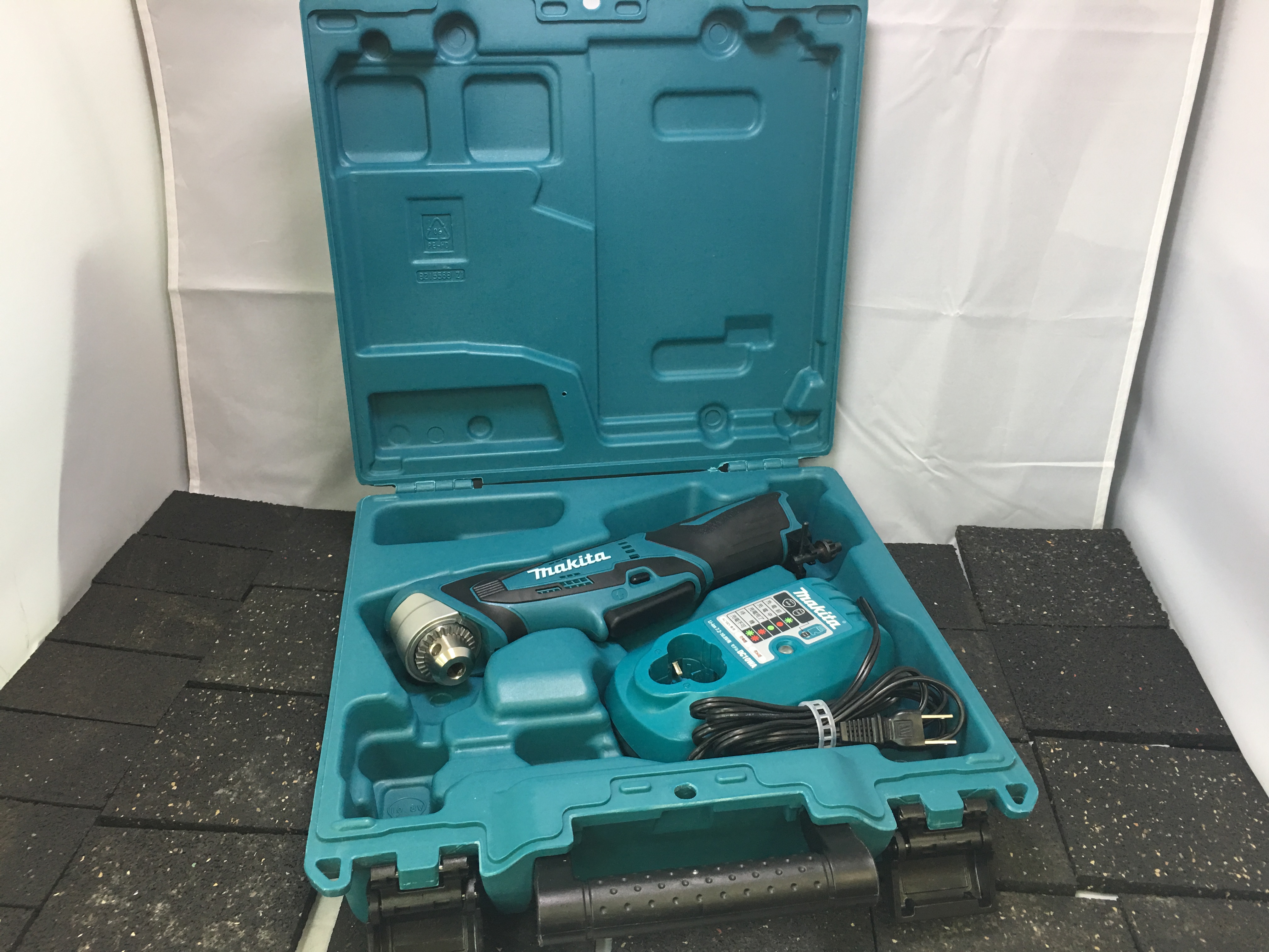 makita　マキタ　電動工具　10.8V充電式アングルドリル　アングルドリル　DA330DZ　愛知県　蟹江　工具買取王国　買取王国　工具　買取　高価買取