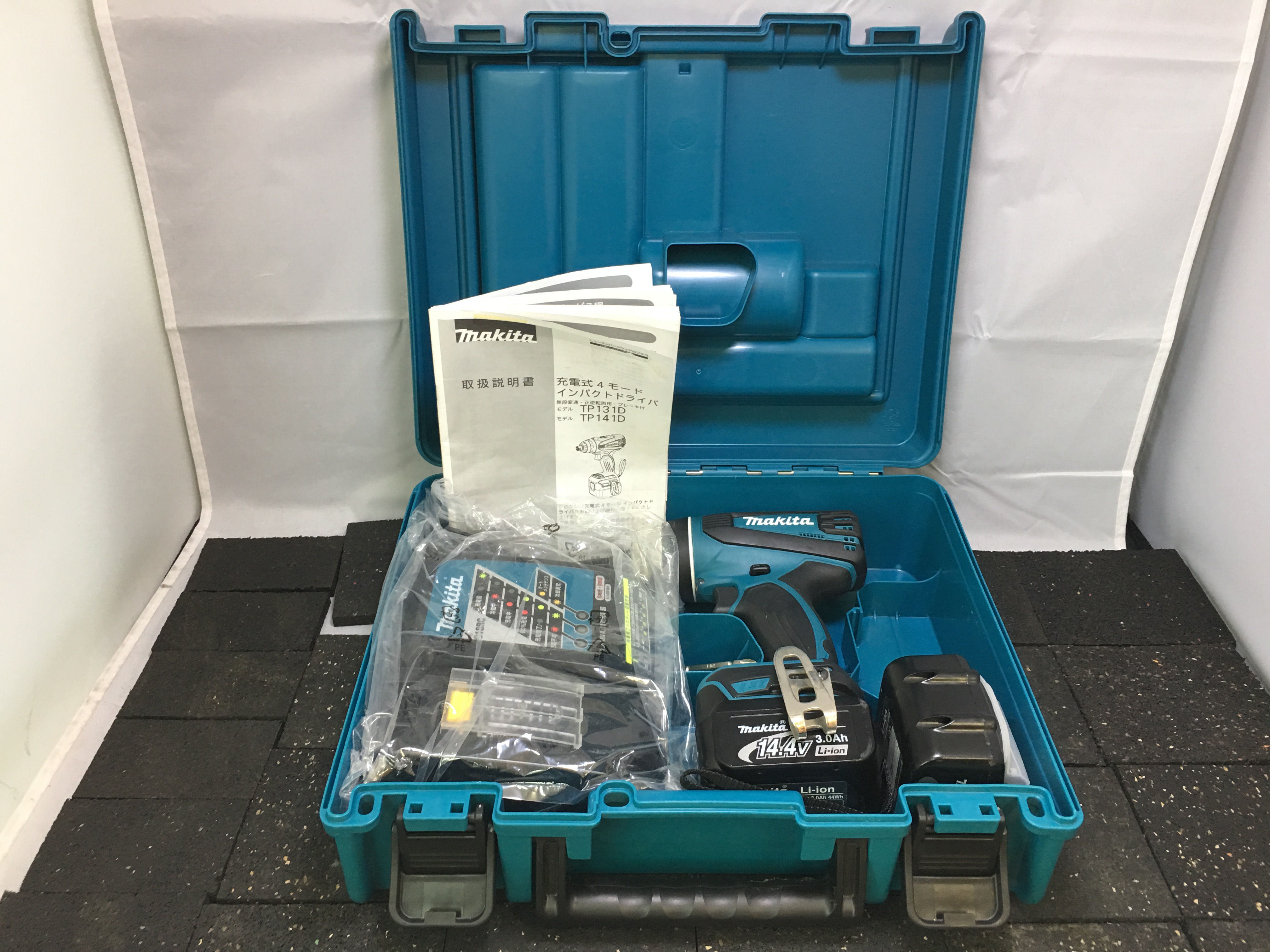 海部郡蟹江町　愛知県　工具買取王国蟹江店　makita 14.4V充電式4モードインパクトドライバー　TP131DRFX