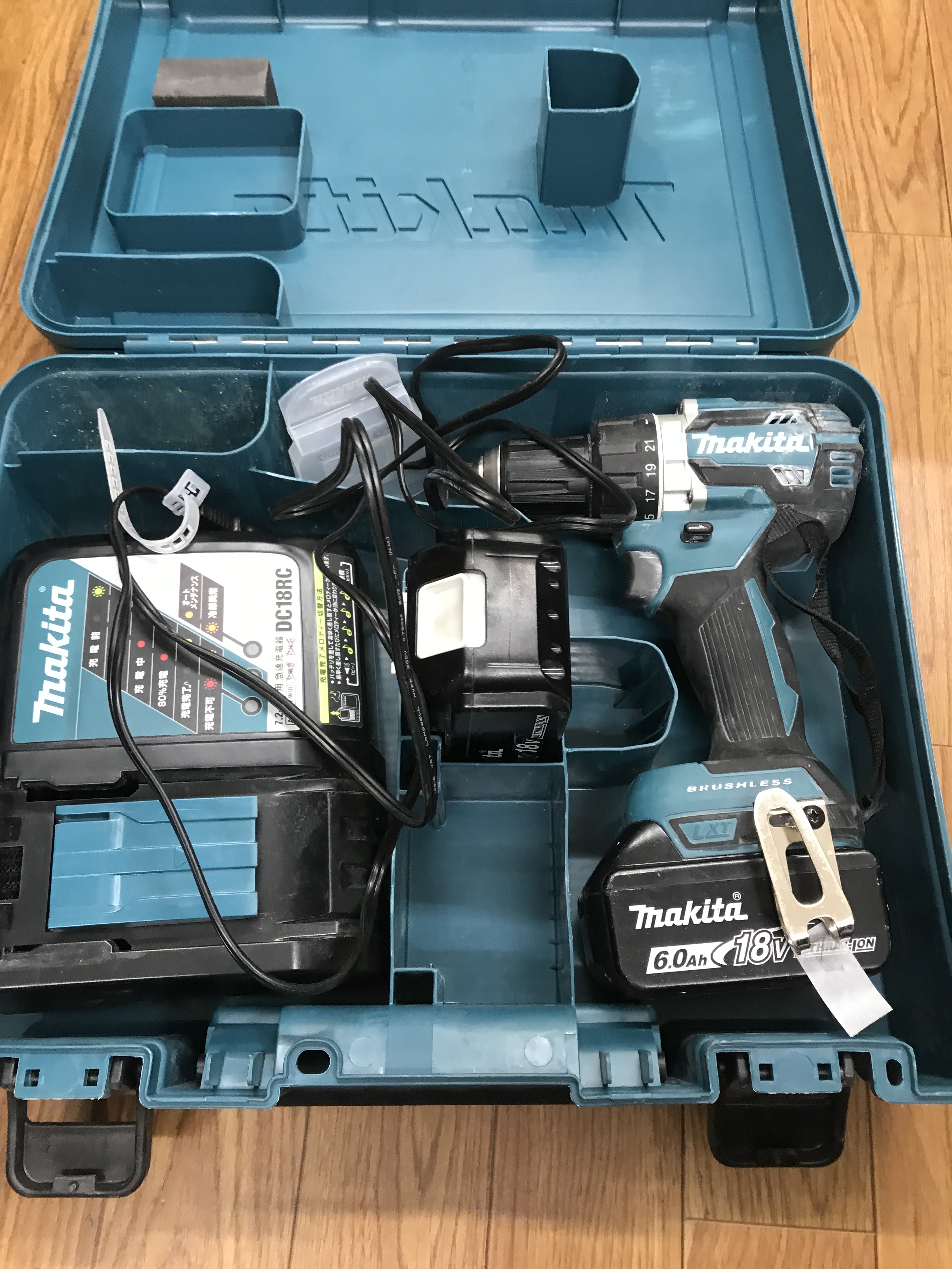 工具買取王国四條畷店】makita 18V充電式ドライバドリルDF484DRGX 買取