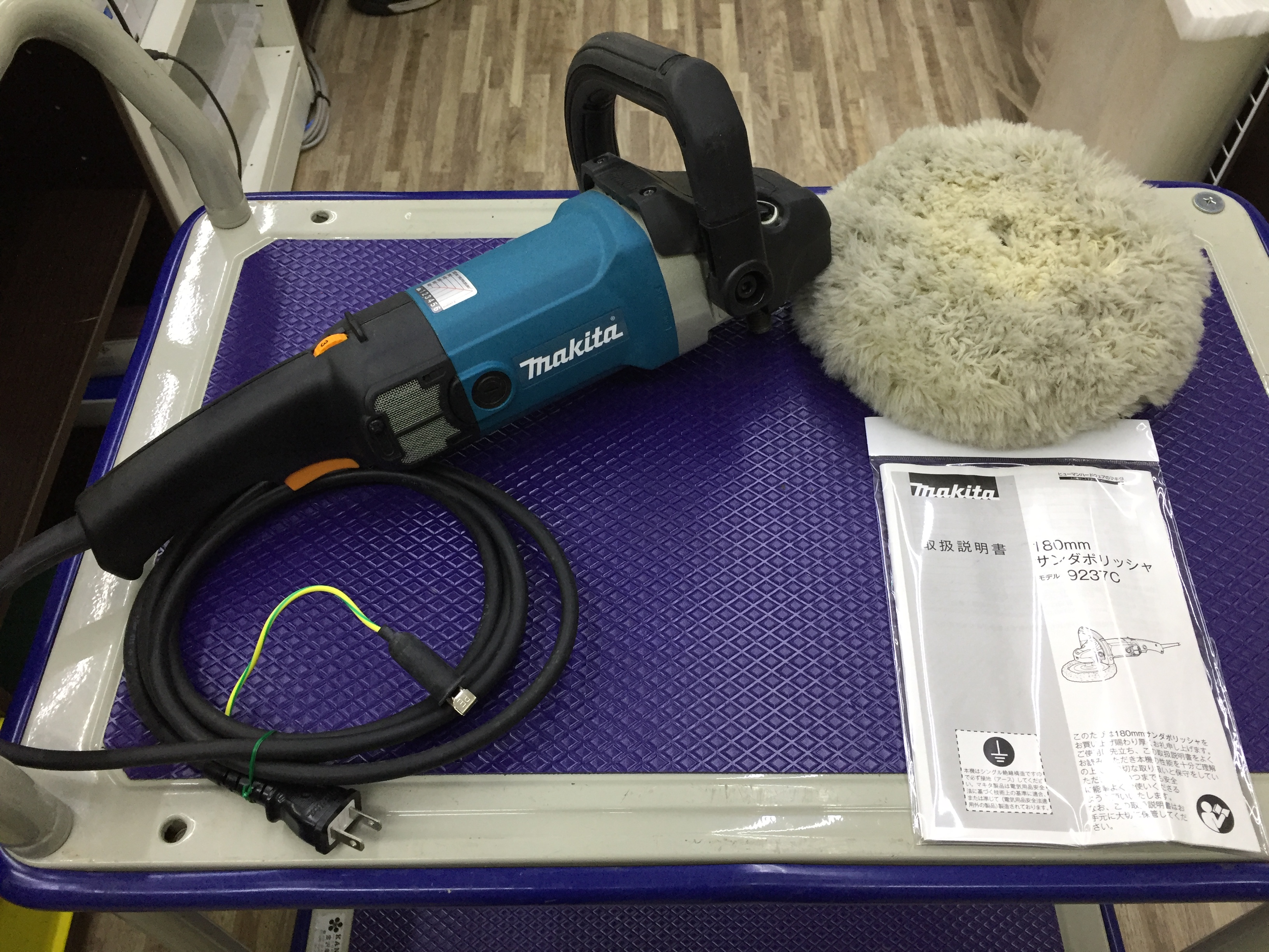 工具買取王国京都久世171号店】makita 180㎜ｻﾝﾀﾞﾎﾟﾘｯｼｬ 9237C 買い取り