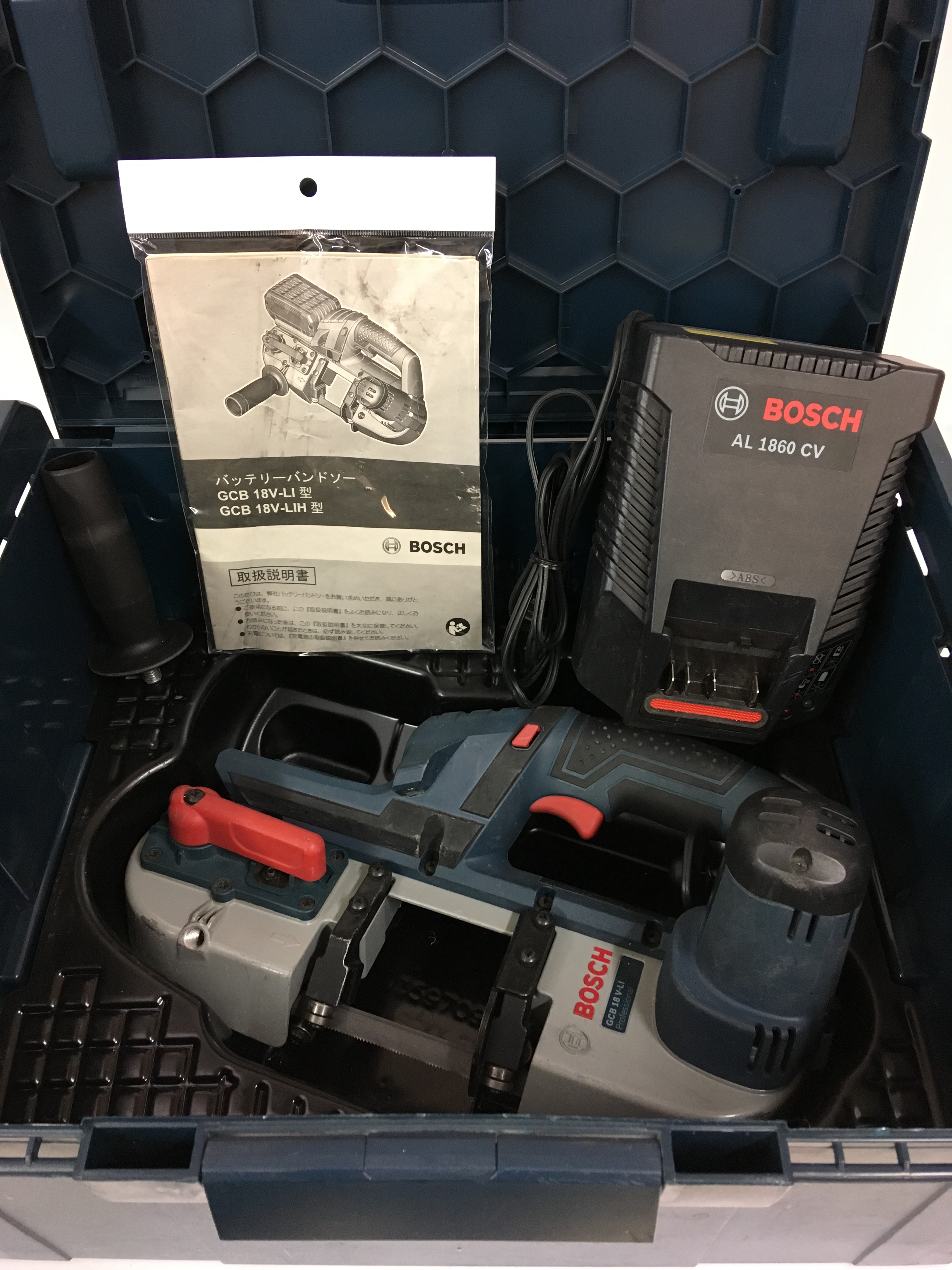 工具買取王国岡崎大樹寺店 Bosch ﾊﾞｯﾃﾘｰﾊﾞﾝﾄﾞｿｰ Gcb18v L1 バッテリー３個付き 買取いたしました 愛知県 岡崎市 豊田市 みよし市 安城市 知立市 刈谷市 高浜市 碧南市 西尾市 蒲郡市 豊川市 豊橋市 豊明市の工具買取は工具買取王国へ 工具買取王国