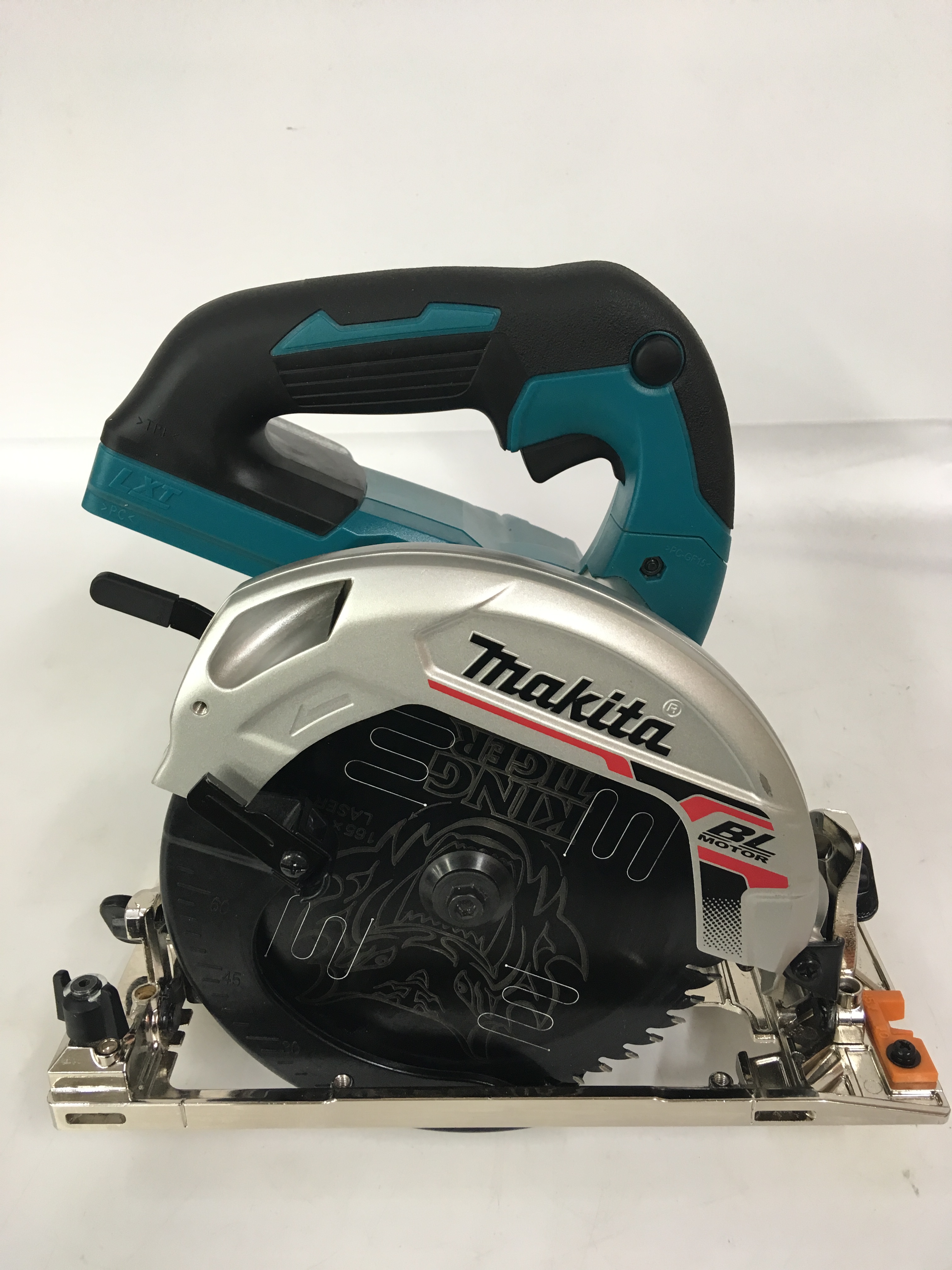 日本未発売-Makita - マキタ makita HS631D 18V 丸鋸 丸のこ