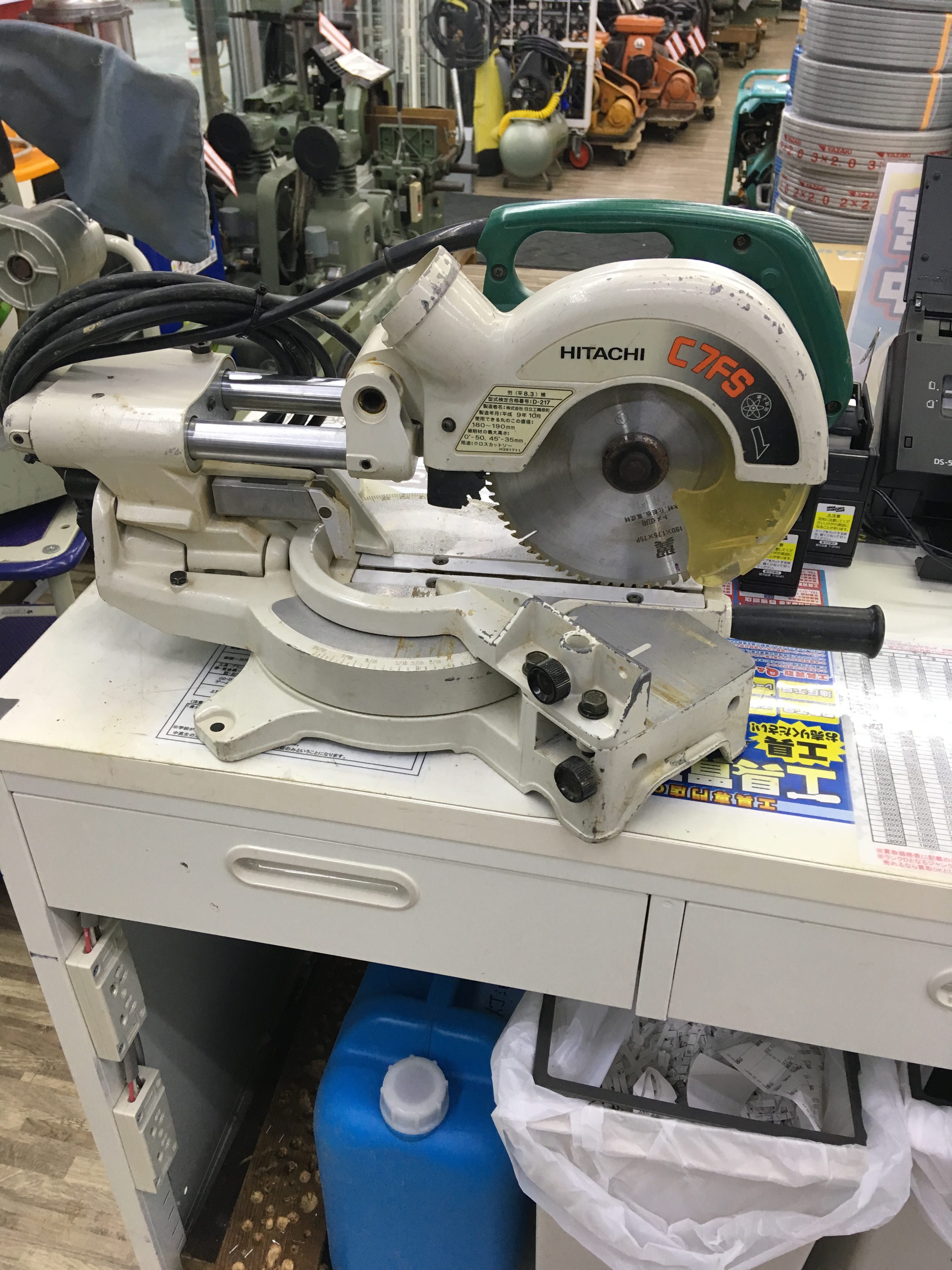 HITACHI 卓上スライド丸ノコ C7FS - 工具/メンテナンス