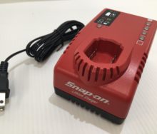 Snap-on スナップオン　14.4Ｖ　リチウム　バッテリー用　充電器　ＣＴＣＪ772