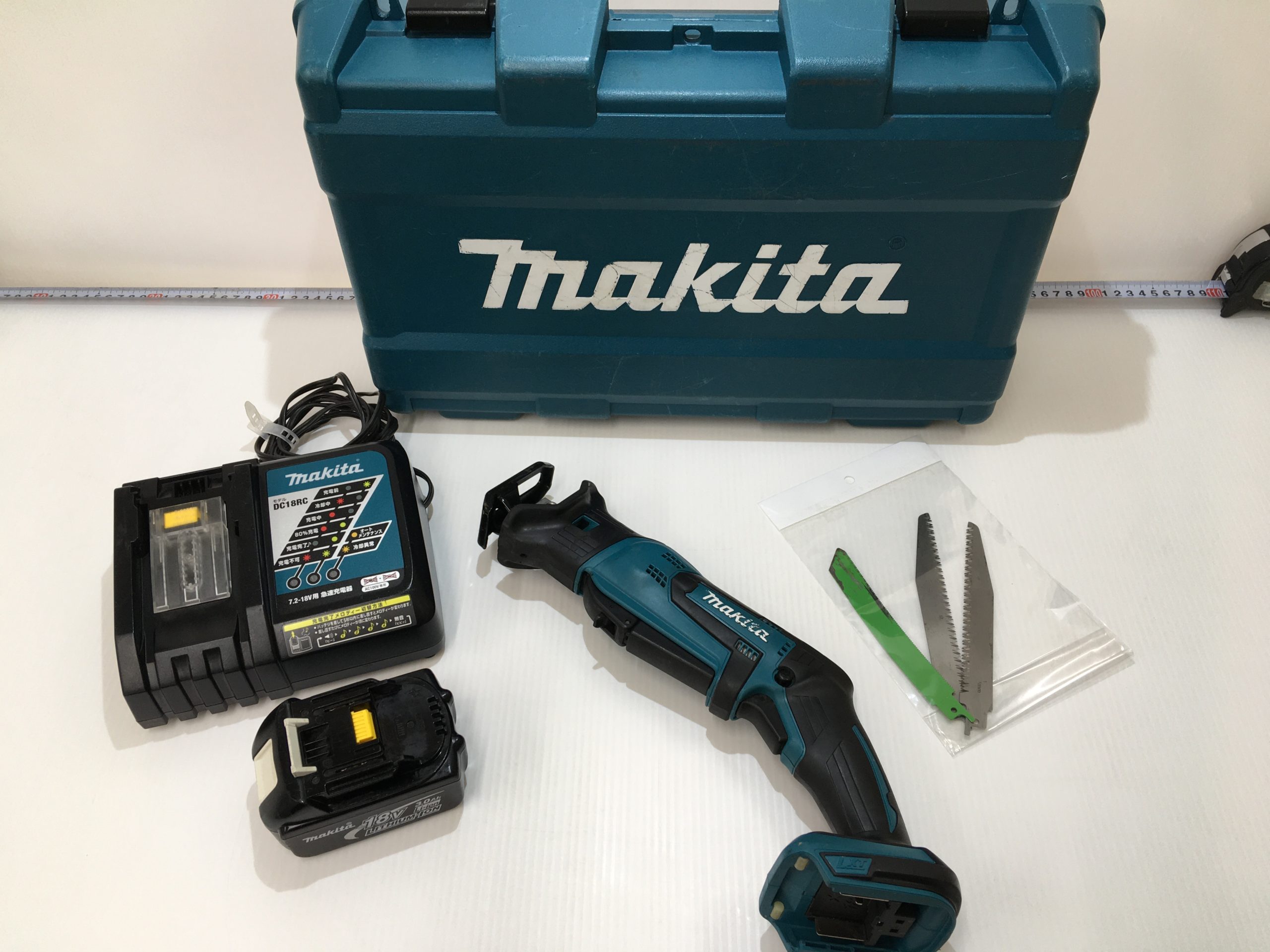 makita マキタ 充電式レシプロソー　充電器・バッテリー付き JR184DRF