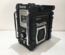 makita 充電式ラジオ　MR106