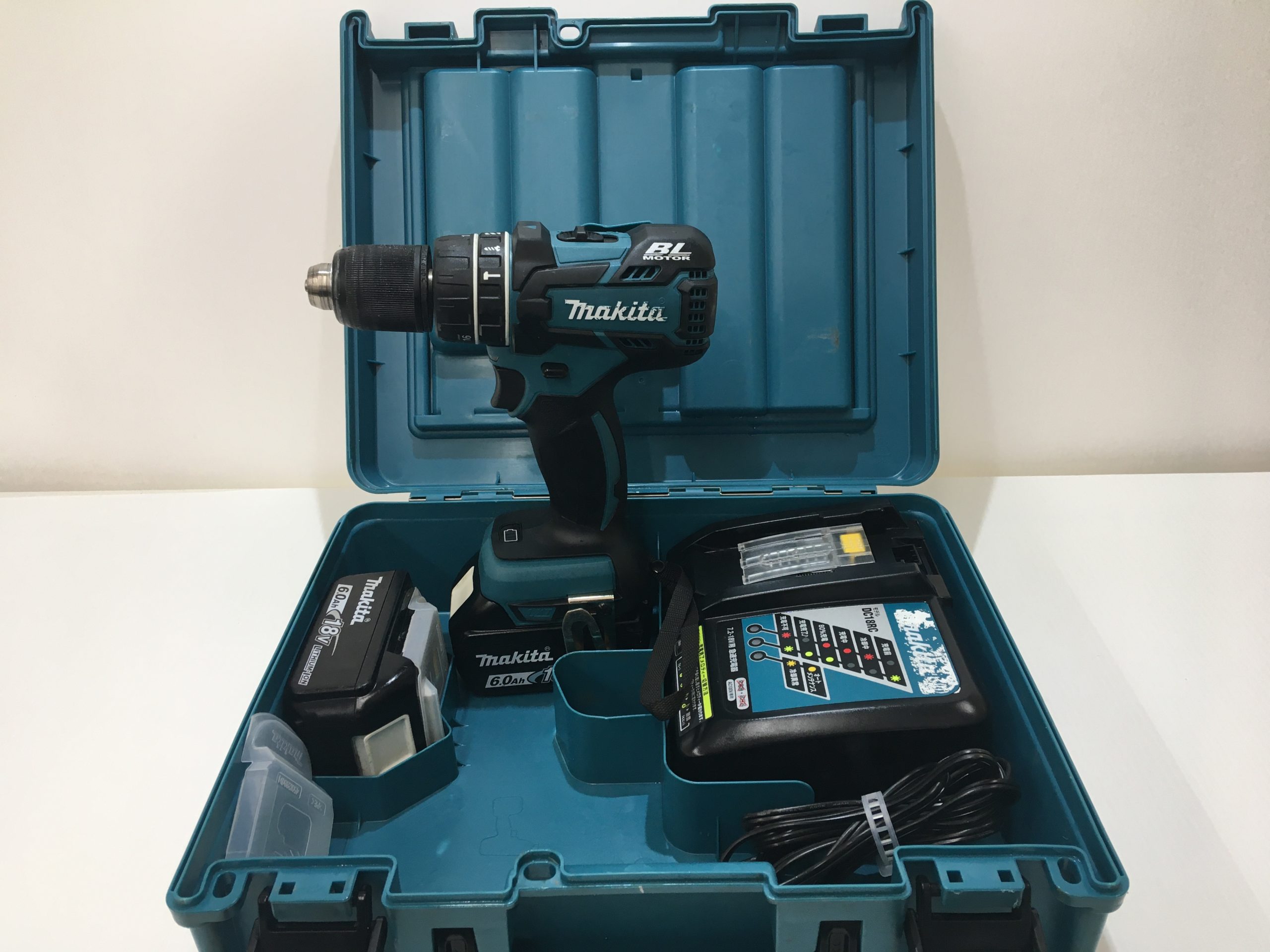 makita 充電式振動ドライバドリル　HP480DRGX