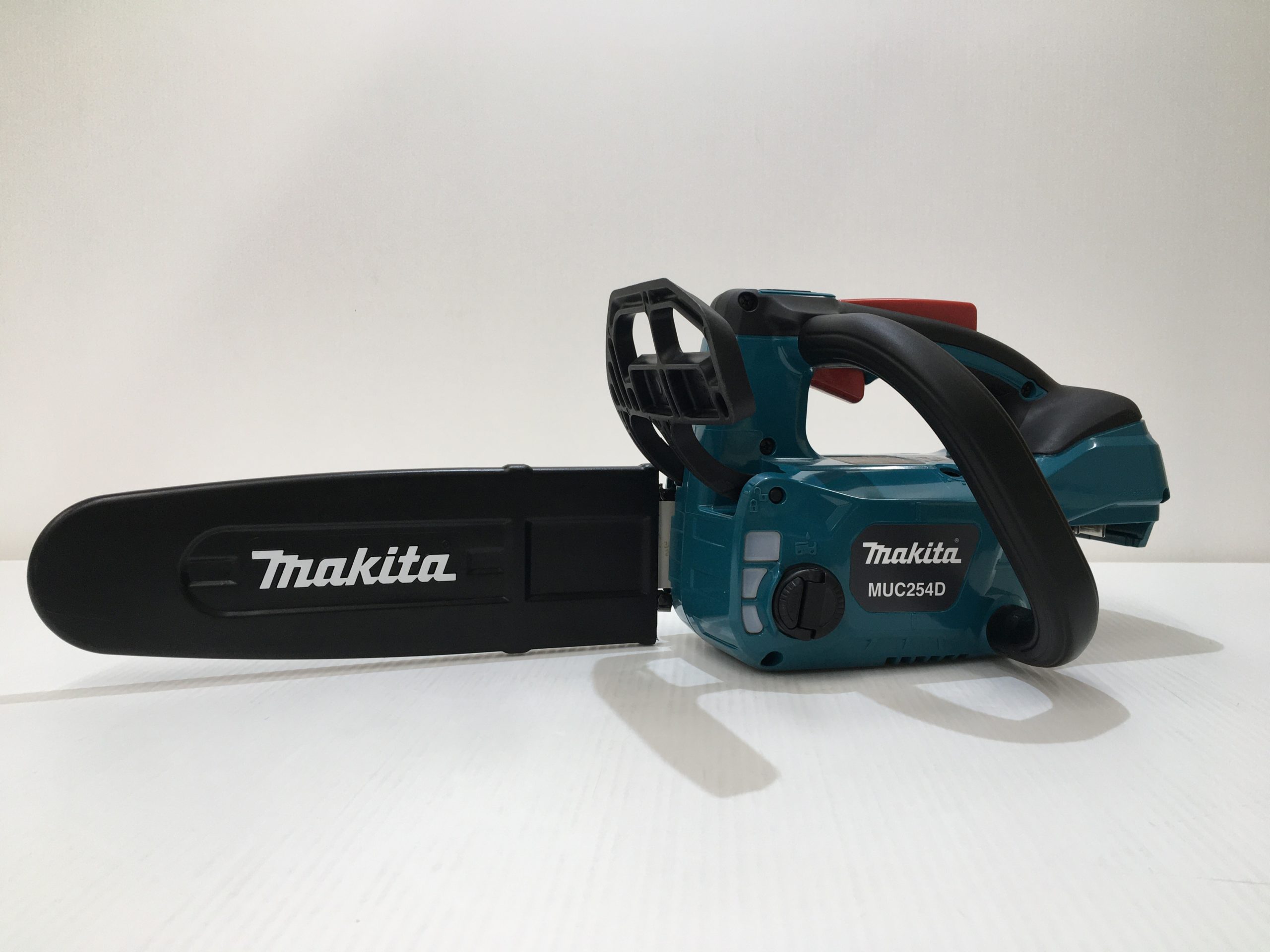 makita 18V 250mm 充電式チェンソー　MUC254DZ