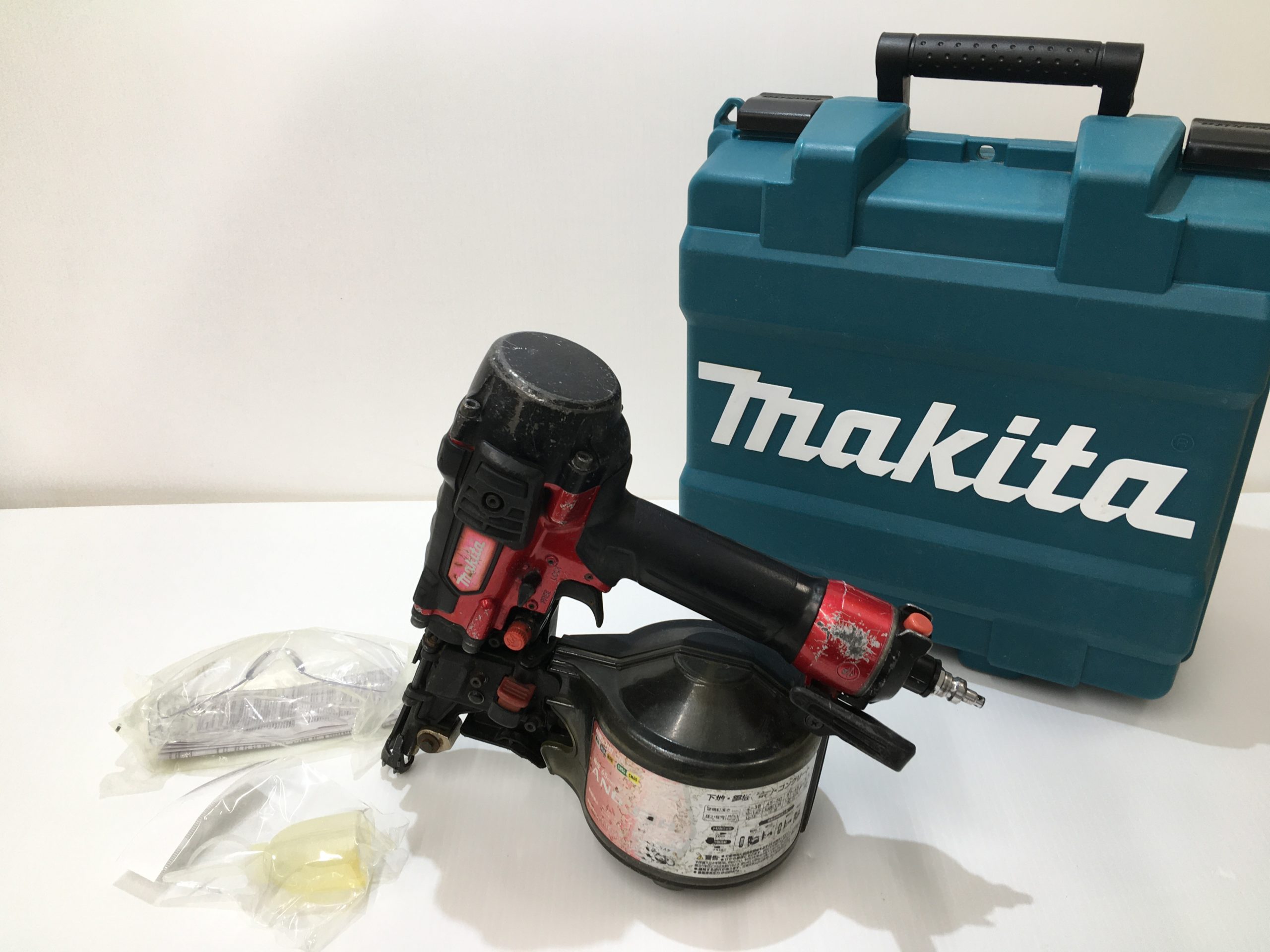 makita 65mm高圧エア釘打　AN633H