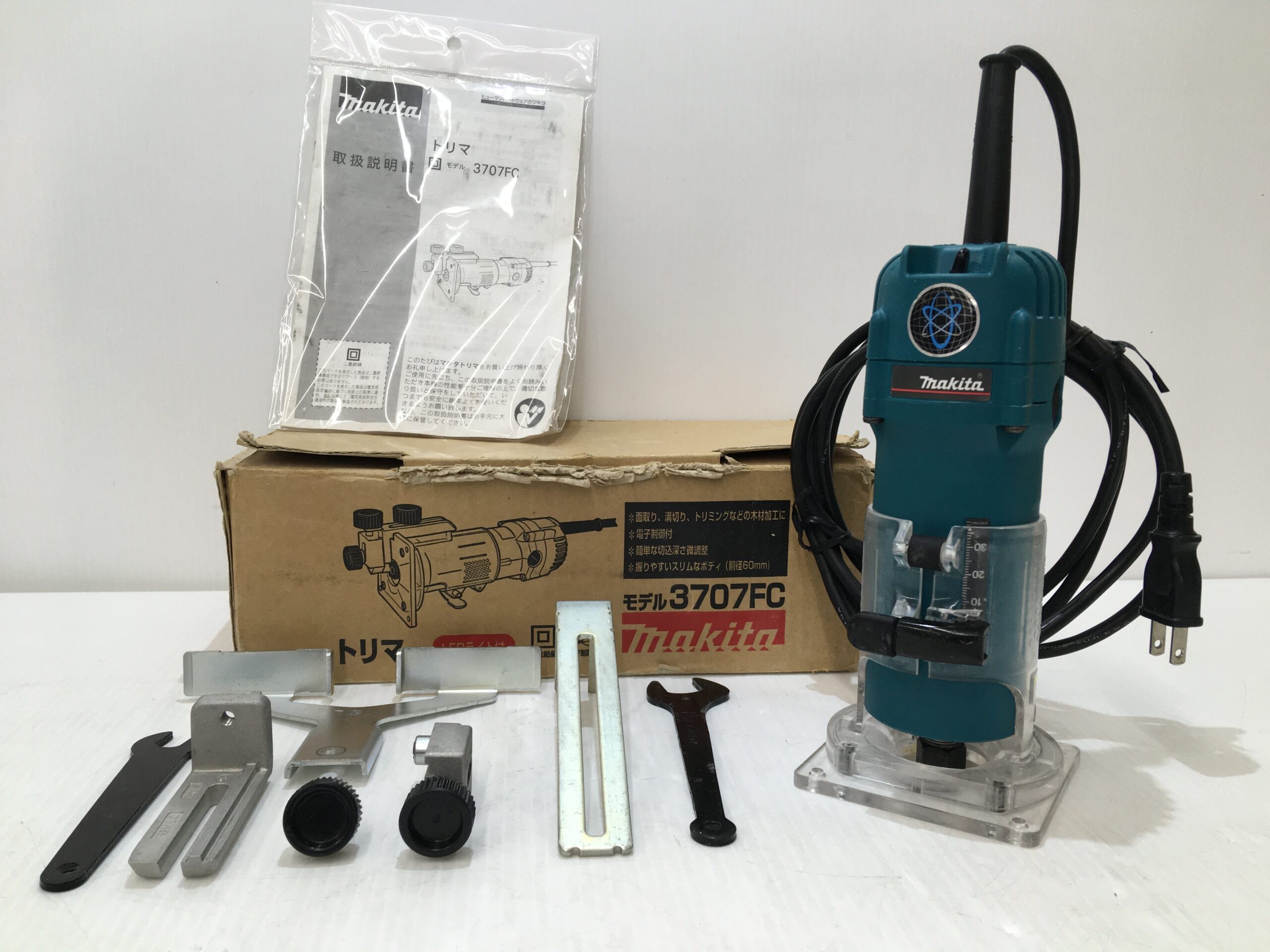 工具買取王国 鈴鹿白子23号店】 MAKITA（マキタ） 電子トリマ 6mm