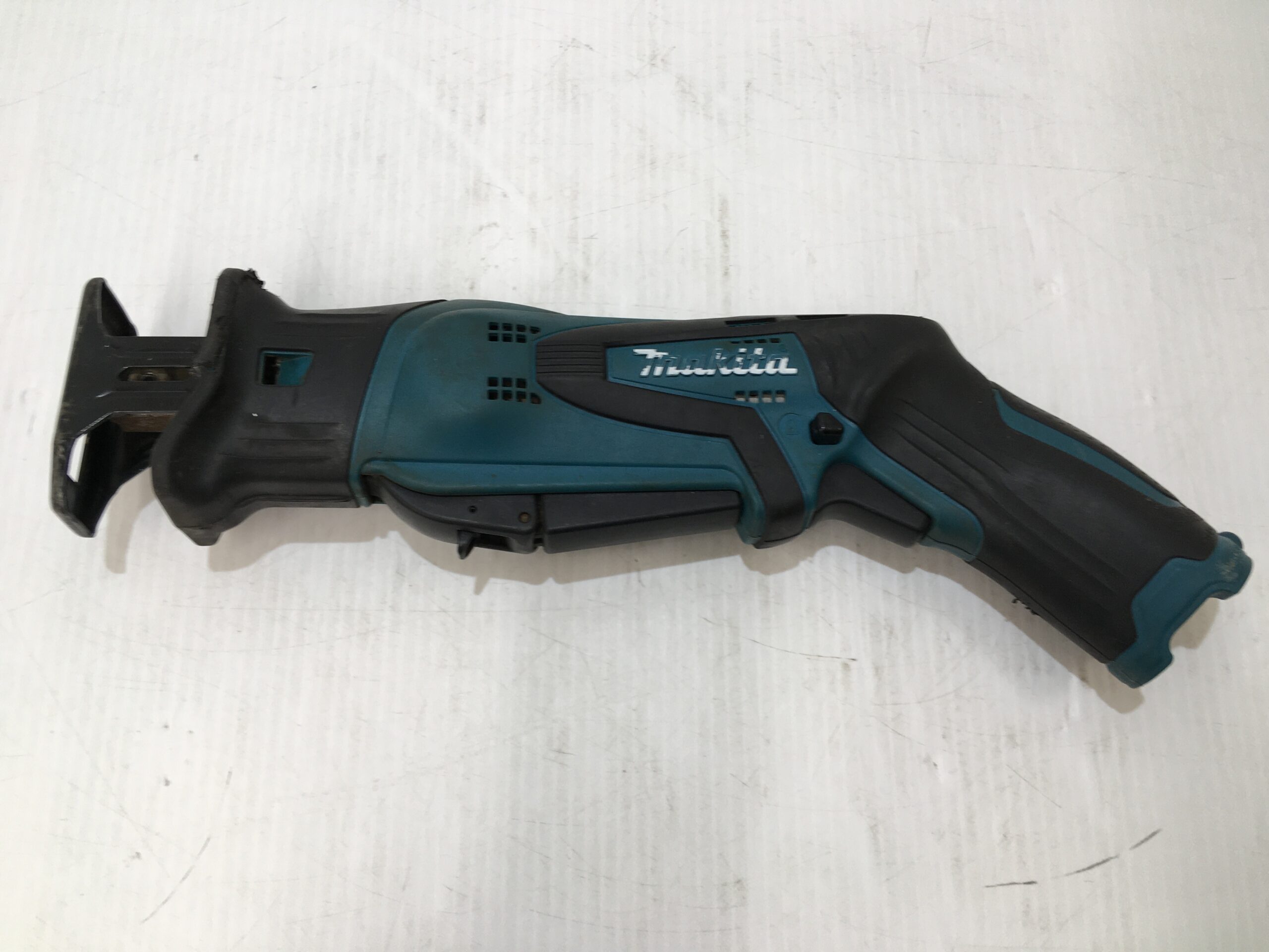 makita 充電式レシプロソー JR101DZK