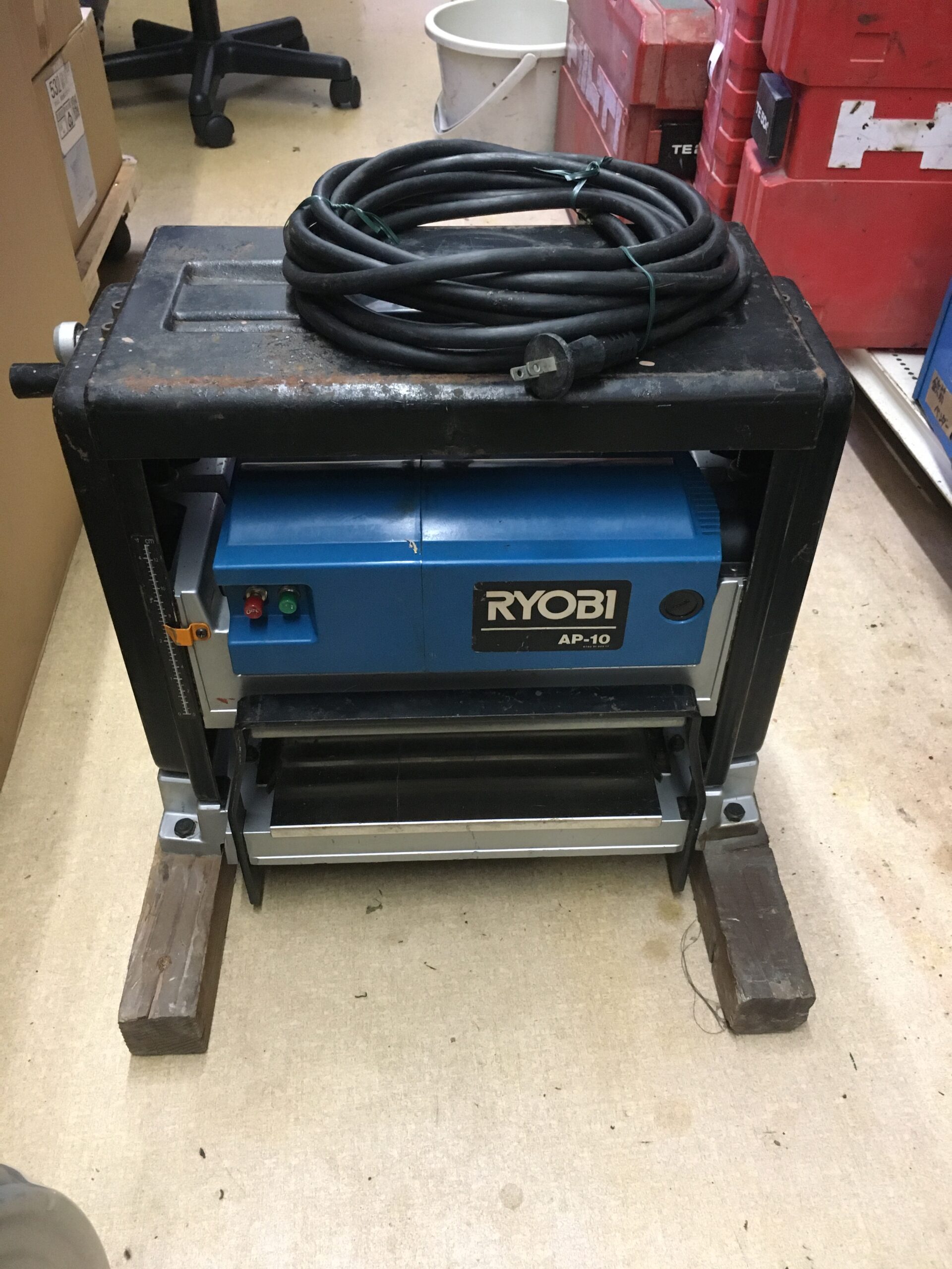 工具買取王国西春店 Ryobi 100v自動カンナ Ap 10 買取いたしました 愛知 清州市 西春 江南市 一宮市 扶桑町 小牧市 春日井市 犬山市 岩倉市 稲沢市 あま市 岐阜市 大垣市 各務ヶ原市 岐南町 名古屋市 岐阜 三重で電動工具の買取りは リサイクル