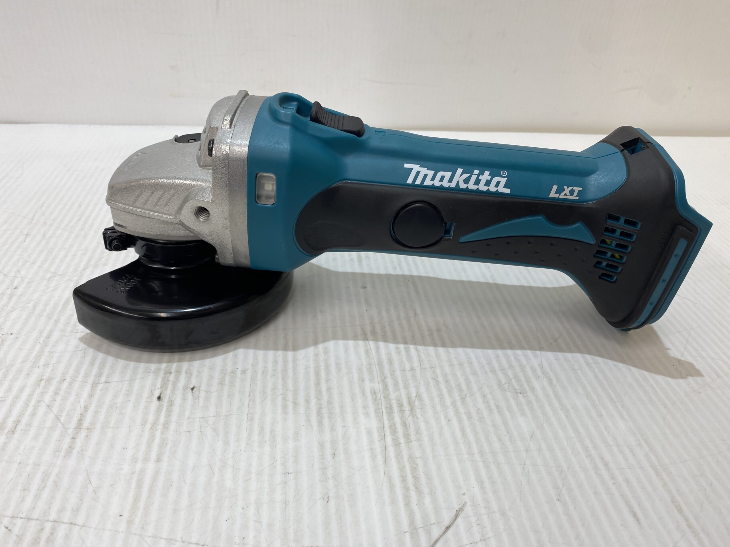 工具買取王国 鈴鹿白子23号店】マキタ(makita) 100mm充電式ディスク