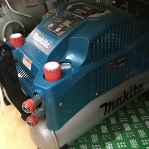 タグを削除: makita　エアーコンプレッサー　11L AC461XLH　買取王国　工具買取王国 makita　エアーコンプレッサー　11L AC461XLH　買取王国　工具買取王国